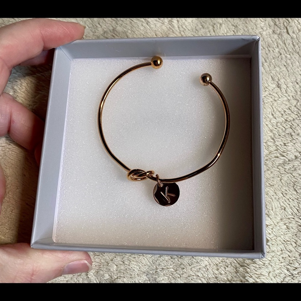 🌟Mignon & Mignon Knot letter “K” Bracelet🌟 NIB